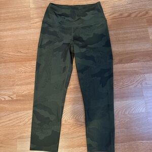 The North Face Camo Capri Leggings